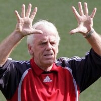 Beenhakker Pelatih Baru Polandia
